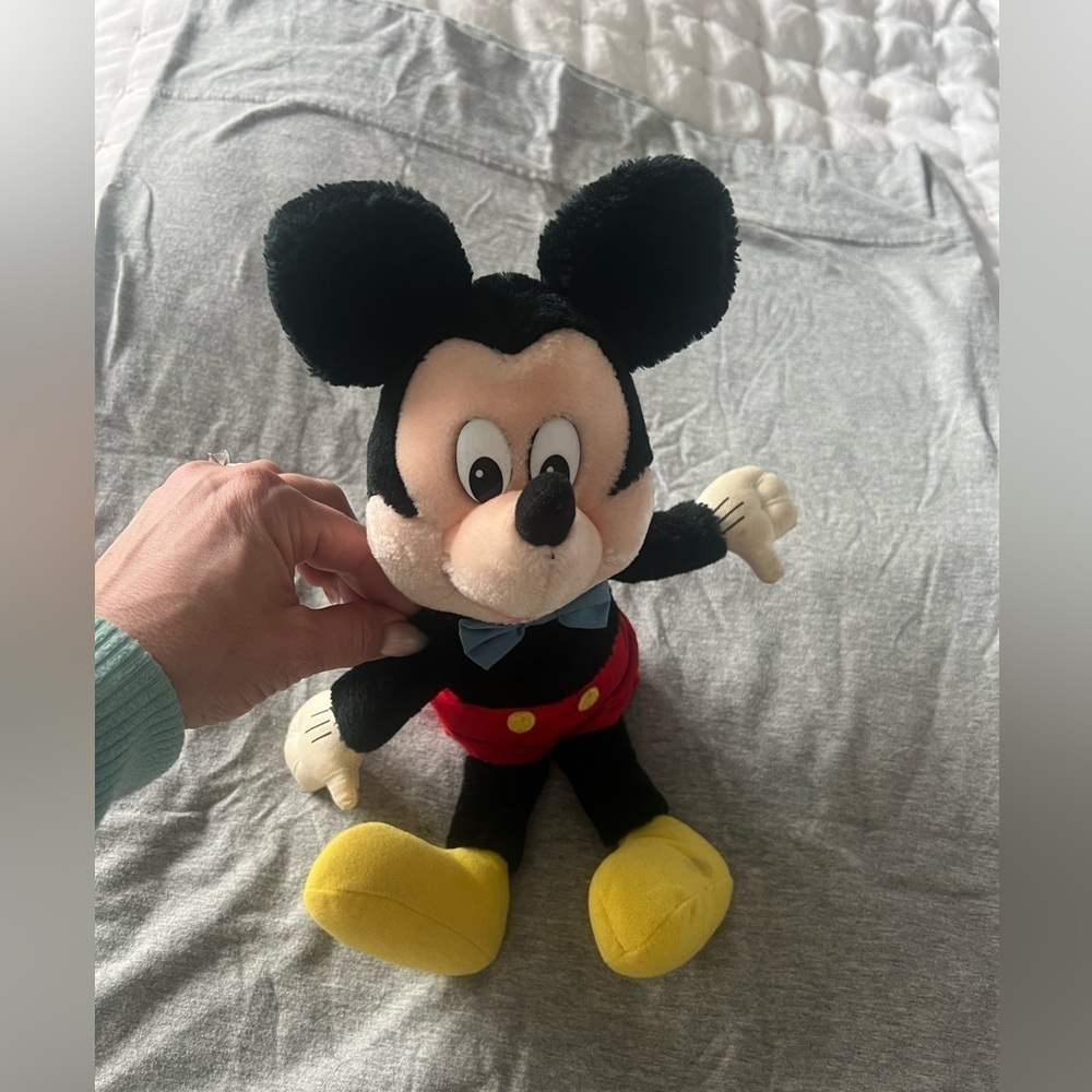 ❤️Vintage Mickey Mouse Floppy Plush Doll by Applause Walt Disney Productions 13” - Picture 5 of 10